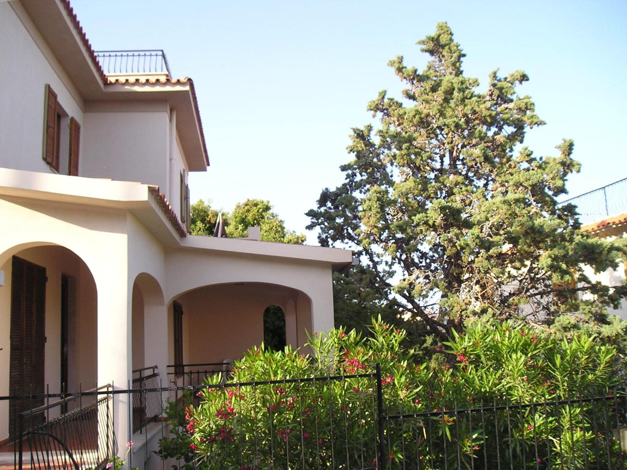 Seliche Hotel Cala Gonone Bagian luar foto