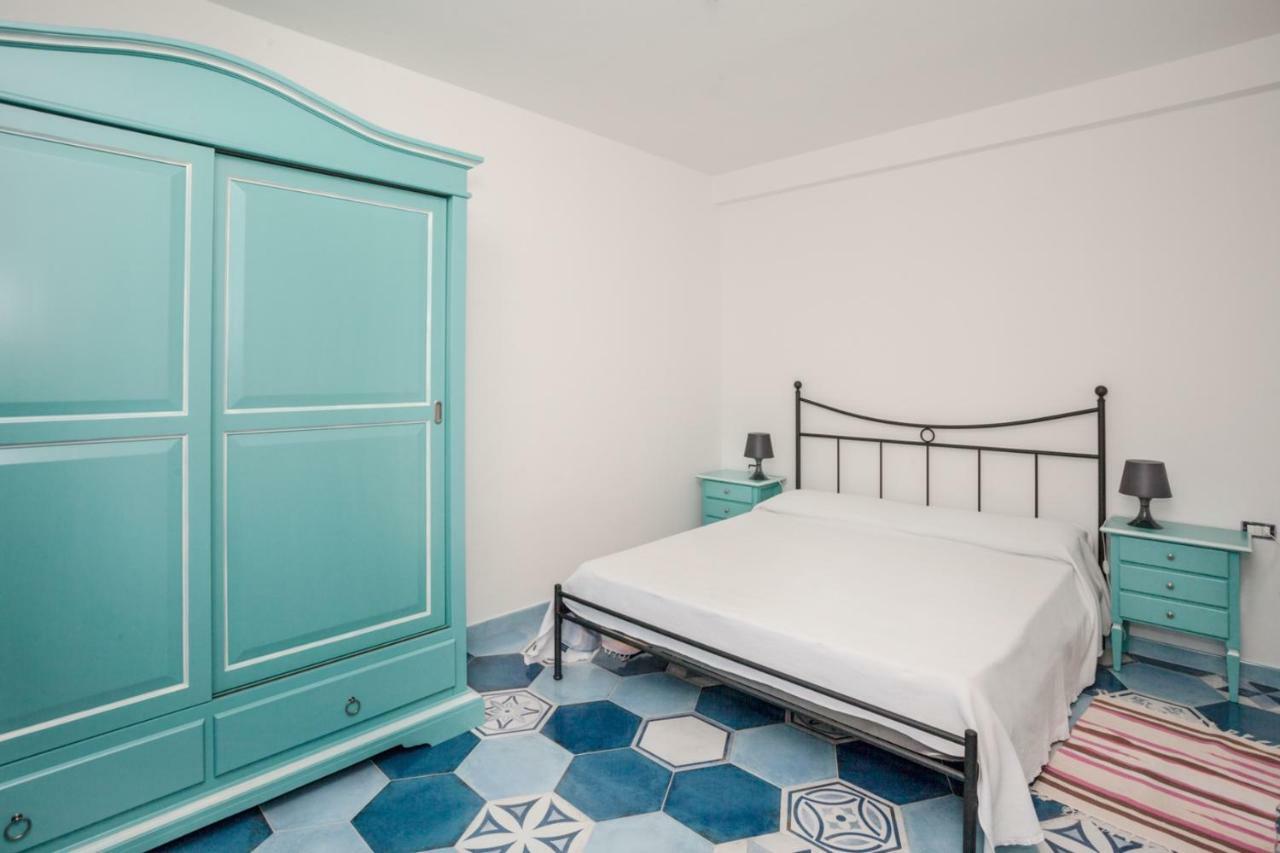 Seliche Hotel Cala Gonone Ruang foto