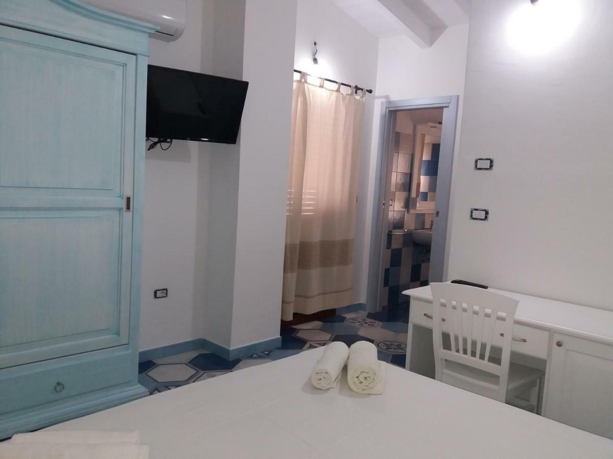 Seliche Hotel Cala Gonone Bagian luar foto